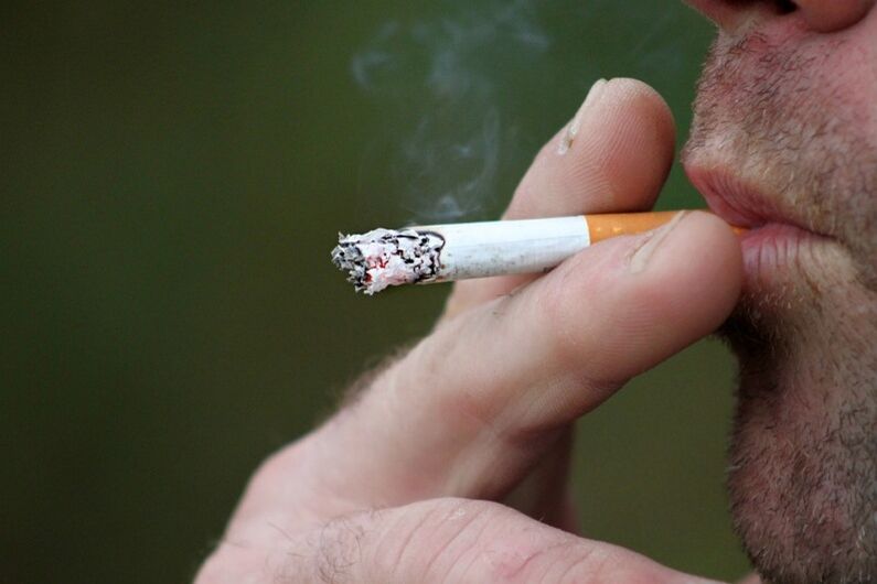Fumatul este un factor în dezvoltarea disfuncției erectile